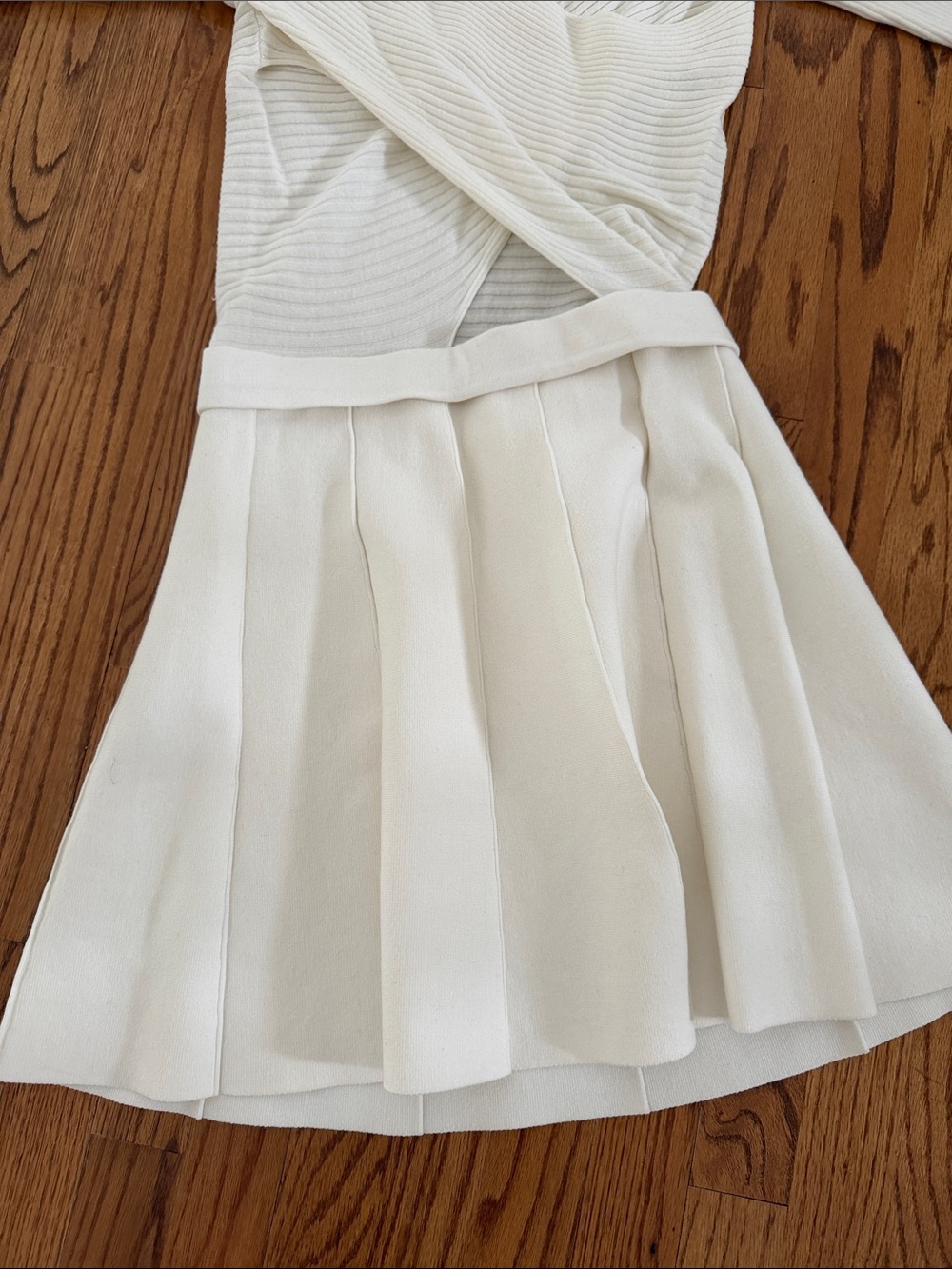 Club Monaco Ivory Ribbed Two-Piece Set - Picture 4 of 5